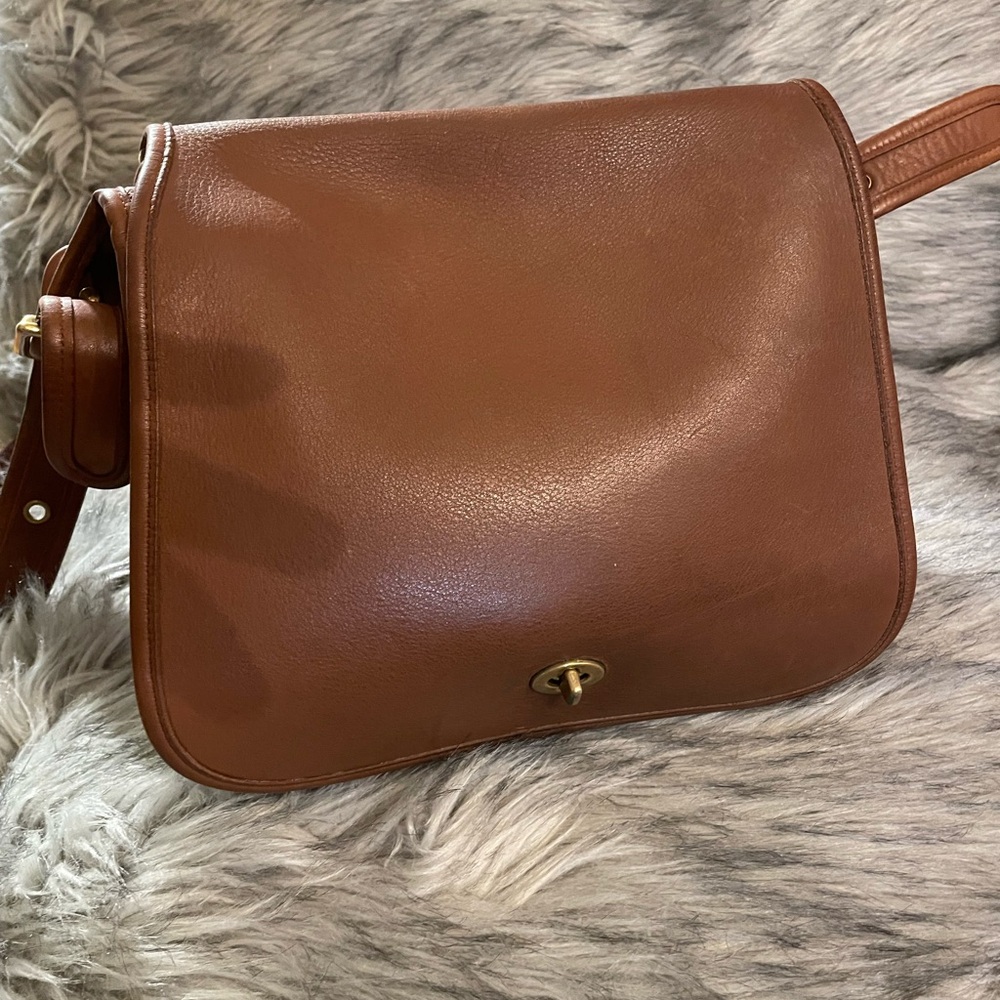 Vintage Coach Brown Crossbody Bag with Timeless Design